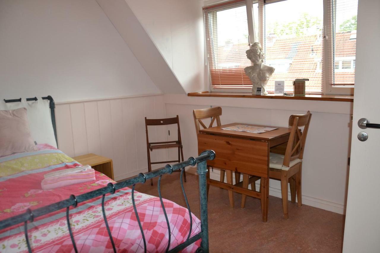 B&B Macbed Checkin-Time 1700-1800 Or Request Before You Book Alkmaar Eksteriør bilde